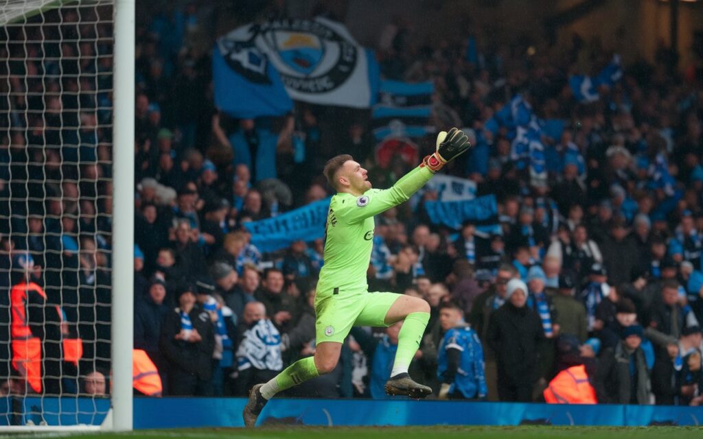 FA Cup Drama: Nico O’Reilly’s Heroics Help Manchester City Overcome Plymouth Argyle